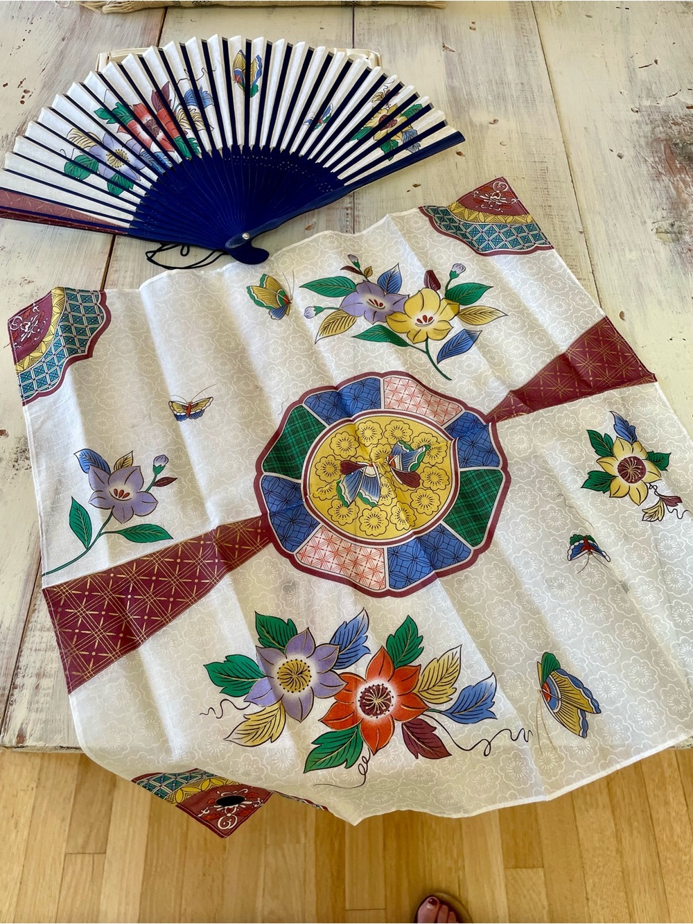 Women Floral Ivory Japanese Fan with Multicolor Motif Handkerchief